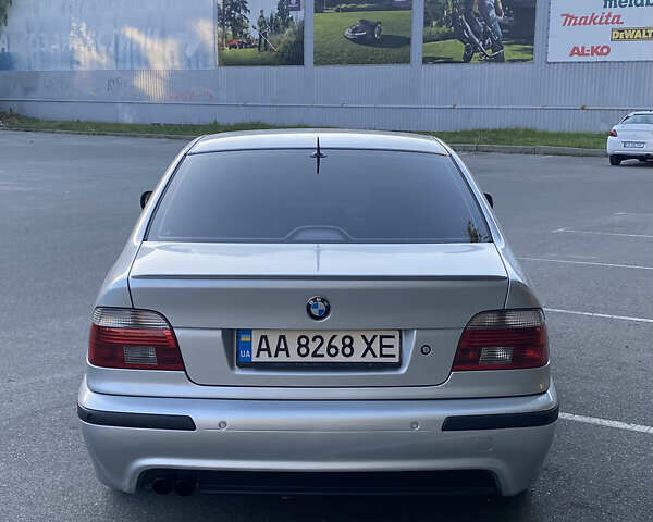 Серый БМВ 5 Серия, объемом двигателя 3 л и пробегом 313 тыс. км за 7000 $, фото 4 на Automoto.ua