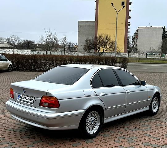 Серый БМВ 5 Серия, объемом двигателя 2 л и пробегом 340 тыс. км за 5599 $, фото 1 на Automoto.ua