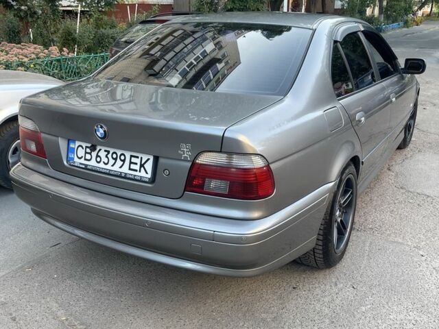 Серый БМВ 5 Серия, объемом двигателя 3 л и пробегом 318 тыс. км за 6850 $, фото 3 на Automoto.ua