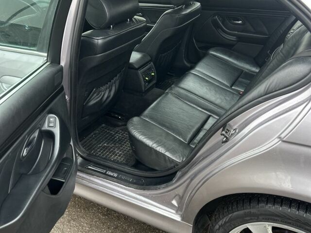 Серый БМВ 5 Серия, объемом двигателя 2.5 л и пробегом 439 тыс. км за 2650 $, фото 6 на Automoto.ua