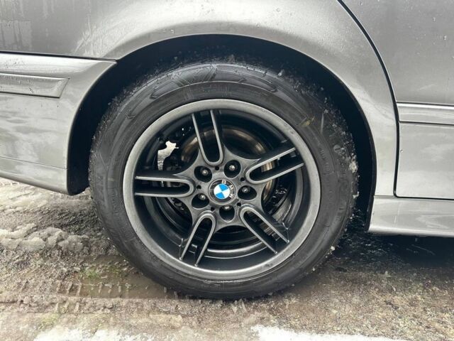 Серый БМВ 5 Серия, объемом двигателя 3 л и пробегом 318 тыс. км за 6850 $, фото 8 на Automoto.ua