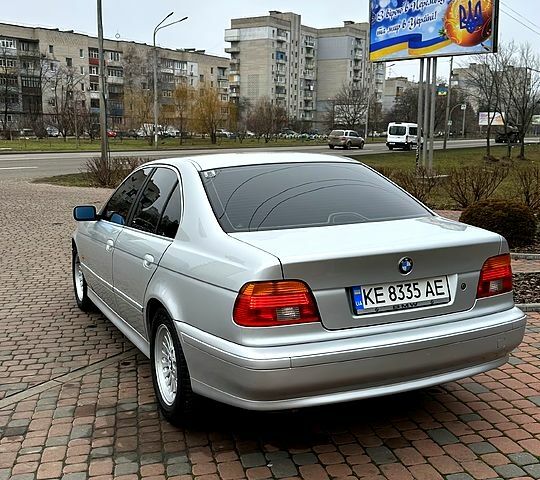 Серый БМВ 5 Серия, объемом двигателя 2 л и пробегом 340 тыс. км за 5599 $, фото 4 на Automoto.ua