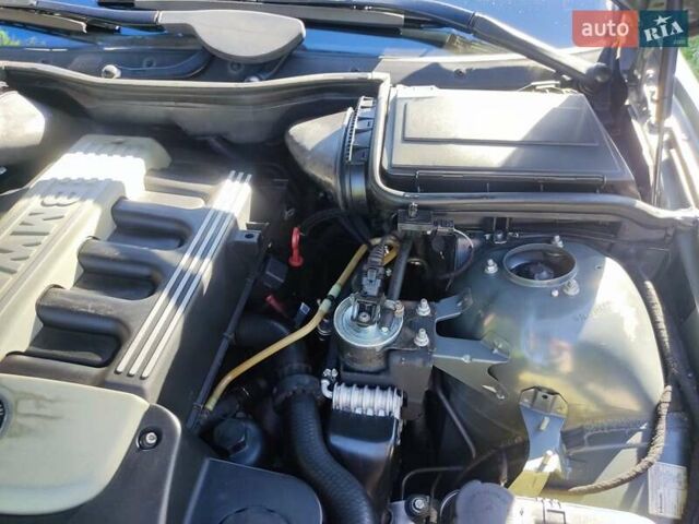 Сірий БМВ 5 Серія, об'ємом двигуна 3 л та пробігом 405 тис. км за 7700 $, фото 12 на Automoto.ua
