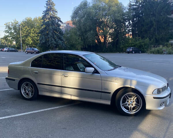 Серый БМВ 5 Серия, объемом двигателя 3 л и пробегом 313 тыс. км за 7000 $, фото 6 на Automoto.ua