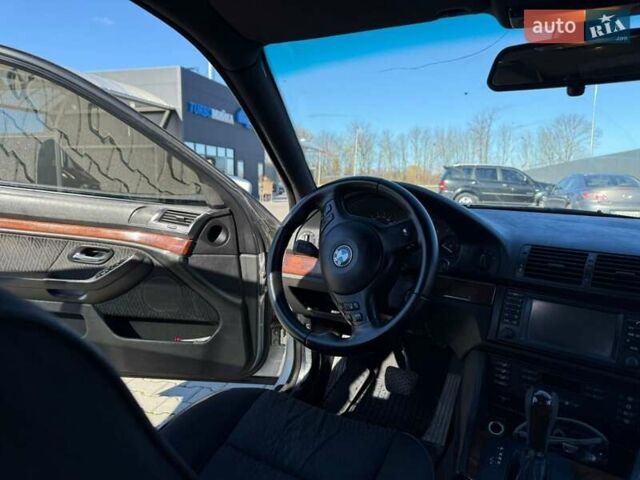 Серый БМВ 5 Серия, объемом двигателя 3 л и пробегом 425 тыс. км за 5500 $, фото 23 на Automoto.ua