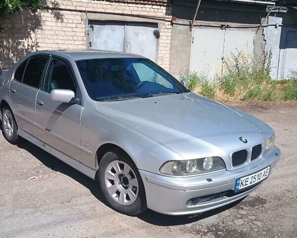 Серый БМВ 5 Серия, объемом двигателя 2.5 л и пробегом 349 тыс. км за 6000 $, фото 1 на Automoto.ua