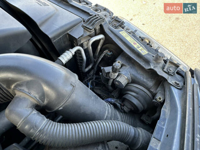 Серый БМВ 5 Серия, объемом двигателя 3 л и пробегом 316 тыс. км за 8000 $, фото 22 на Automoto.ua