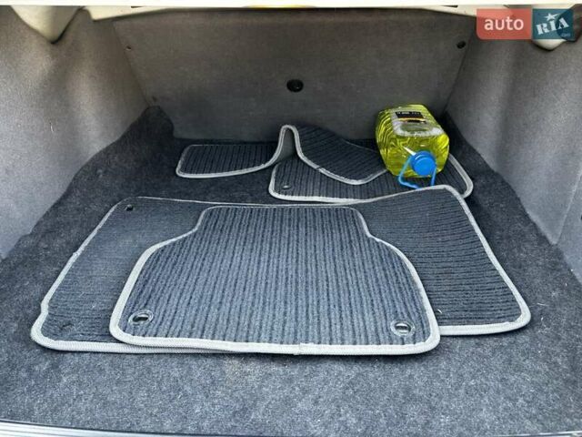 Сірий БМВ 5 Серія, об'ємом двигуна 4.4 л та пробігом 350 тис. км за 8400 $, фото 12 на Automoto.ua