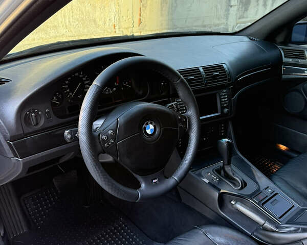 Серый БМВ 5 Серия, объемом двигателя 3 л и пробегом 298 тыс. км за 9300 $, фото 9 на Automoto.ua