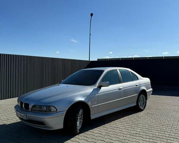 Серый БМВ 5 Серия, объемом двигателя 3 л и пробегом 425 тыс. км за 5500 $, фото 26 на Automoto.ua