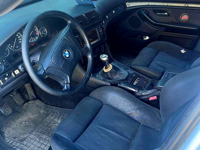 Сірий БМВ 5 Серія, об'ємом двигуна 2.2 л та пробігом 200 тис. км за 2800 $, фото 1 на Automoto.ua