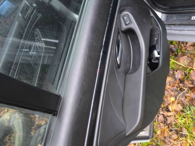 Серый БМВ 5 Серия, объемом двигателя 3 л и пробегом 429 тыс. км за 2300 $, фото 3 на Automoto.ua