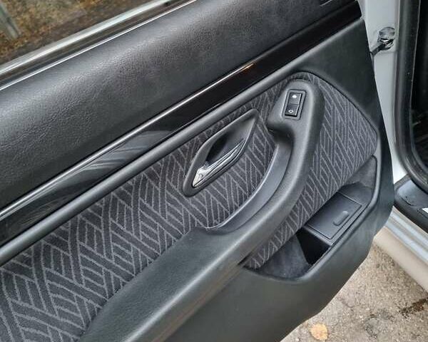 Серый БМВ 5 Серия, объемом двигателя 1.95 л и пробегом 282 тыс. км за 6500 $, фото 4 на Automoto.ua