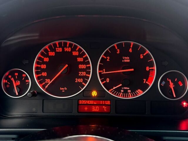 Серый БМВ 5 Серия, объемом двигателя 2.5 л и пробегом 335 тыс. км за 4500 $, фото 6 на Automoto.ua