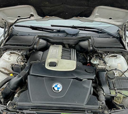 Серый БМВ 5 Серия, объемом двигателя 2 л и пробегом 340 тыс. км за 5599 $, фото 12 на Automoto.ua