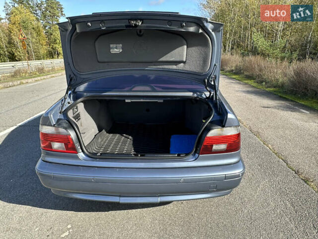 Серый БМВ 5 Серия, объемом двигателя 3 л и пробегом 316 тыс. км за 8000 $, фото 13 на Automoto.ua