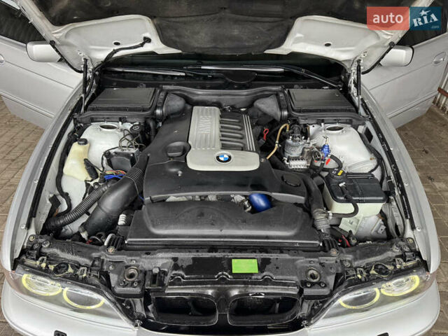 Сірий БМВ 5 Серія, об'ємом двигуна 2.93 л та пробігом 341 тис. км за 5400 $, фото 24 на Automoto.ua