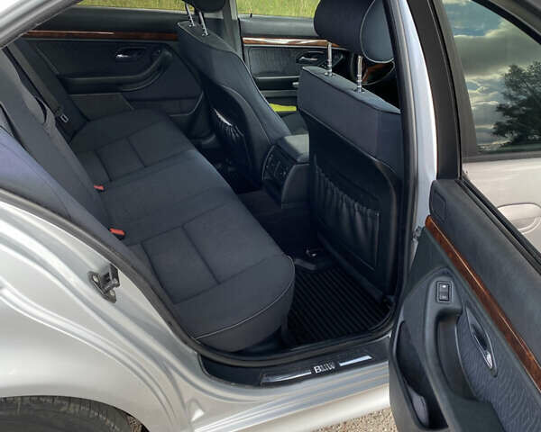 Серый БМВ 5 Серия, объемом двигателя 2.5 л и пробегом 330 тыс. км за 7500 $, фото 4 на Automoto.ua