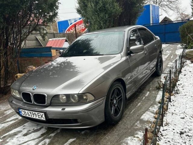 Серый БМВ 5 Серия, объемом двигателя 3 л и пробегом 318 тыс. км за 6850 $, фото 1 на Automoto.ua