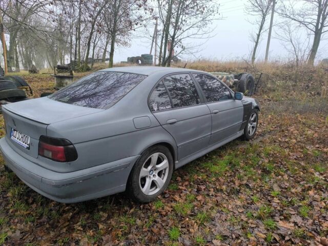 Серый БМВ 5 Серия, объемом двигателя 3 л и пробегом 429 тыс. км за 2300 $, фото 8 на Automoto.ua