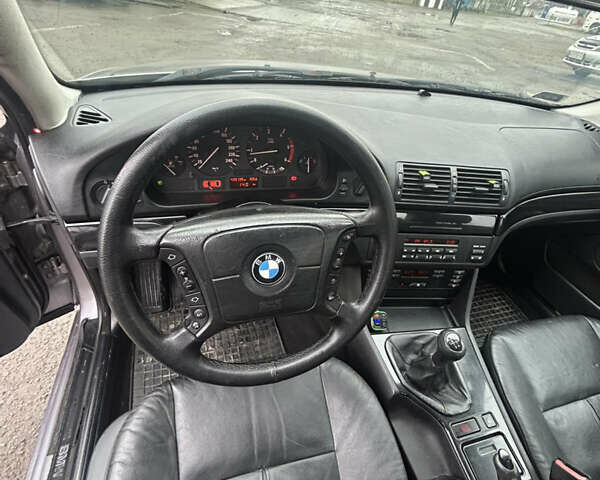 Сірий БМВ 5 Серія, об'ємом двигуна 0 л та пробігом 439 тис. км за 2650 $, фото 5 на Automoto.ua