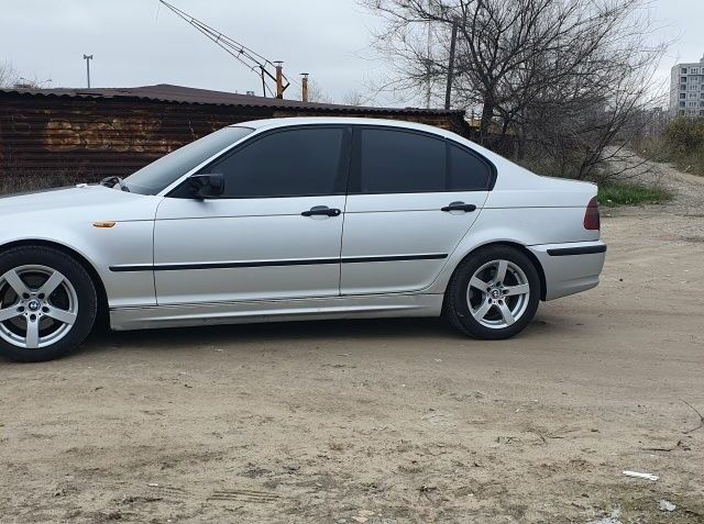 Серый БМВ 5 Серия, объемом двигателя 2 л и пробегом 270 тыс. км за 3950 $, фото 5 на Automoto.ua