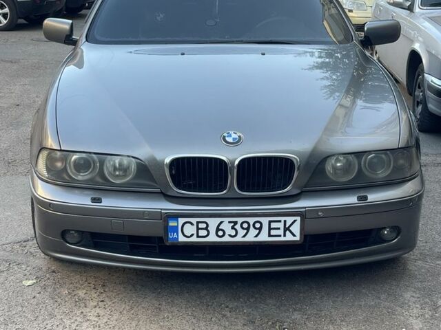 Серый БМВ 5 Серия, объемом двигателя 3 л и пробегом 318 тыс. км за 6850 $, фото 1 на Automoto.ua