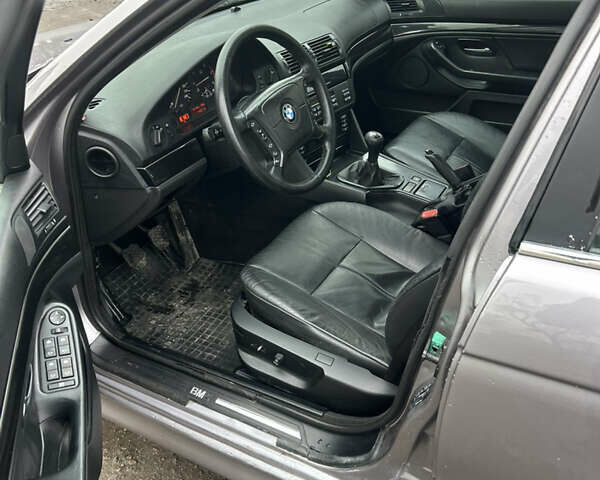 Сірий БМВ 5 Серія, об'ємом двигуна 0 л та пробігом 439 тис. км за 2650 $, фото 4 на Automoto.ua