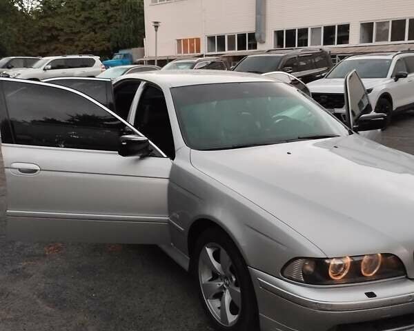 Серый БМВ 5 Серия, объемом двигателя 2.93 л и пробегом 380 тыс. км за 6500 $, фото 12 на Automoto.ua