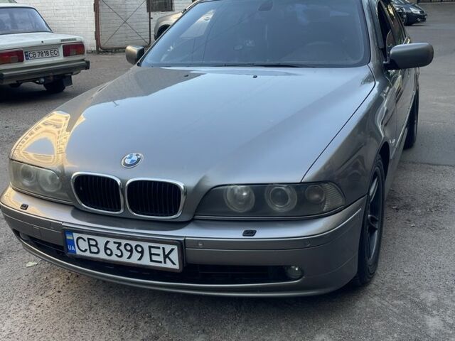 Серый БМВ 5 Серия, объемом двигателя 3 л и пробегом 318 тыс. км за 6850 $, фото 2 на Automoto.ua