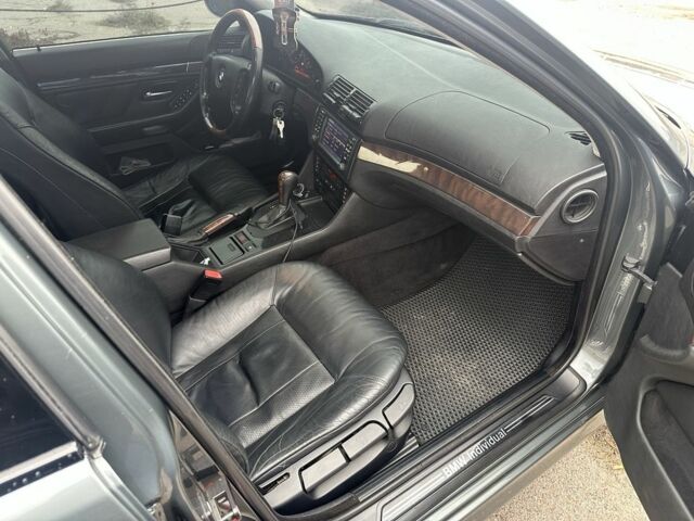 Серый БМВ 5 Серия, объемом двигателя 2.2 л и пробегом 445 тыс. км за 4900 $, фото 19 на Automoto.ua