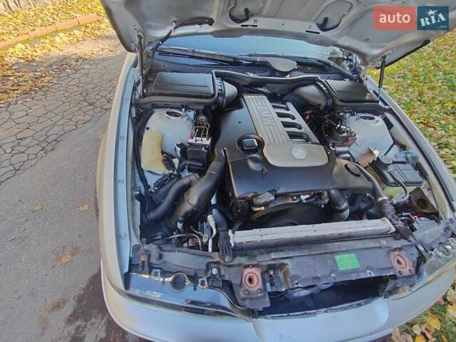 Серый БМВ 5 Серия, объемом двигателя 2.5 л и пробегом 400 тыс. км за 6300 $, фото 29 на Automoto.ua