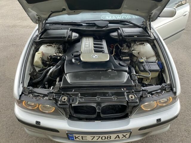 Серый БМВ 5 Серия, объемом двигателя 2.5 л и пробегом 453 тыс. км за 6000 $, фото 7 на Automoto.ua