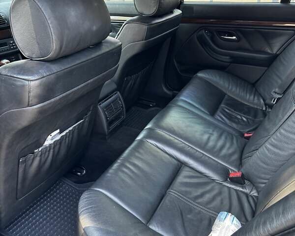 Сірий БМВ 5 Серія, об'ємом двигуна 4.4 л та пробігом 350 тис. км за 8400 $, фото 2 на Automoto.ua