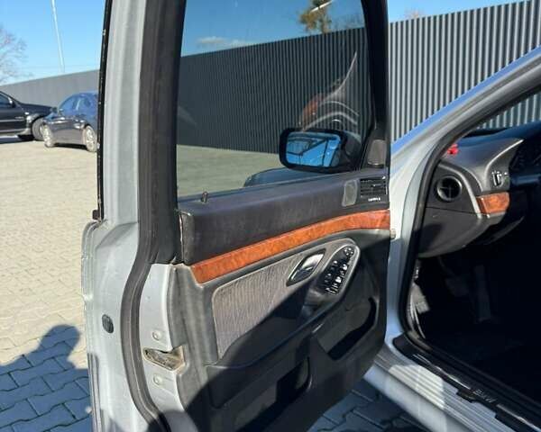 Серый БМВ 5 Серия, объемом двигателя 3 л и пробегом 425 тыс. км за 5500 $, фото 21 на Automoto.ua