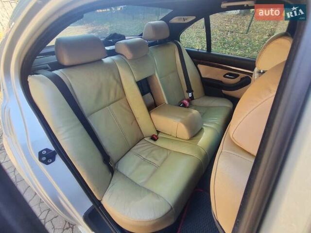 Серый БМВ 5 Серия, объемом двигателя 2.5 л и пробегом 400 тыс. км за 6300 $, фото 17 на Automoto.ua