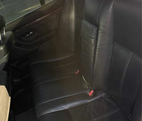 Серый БМВ 5 Серия, объемом двигателя 3 л и пробегом 380 тыс. км за 5899 $, фото 17 на Automoto.ua