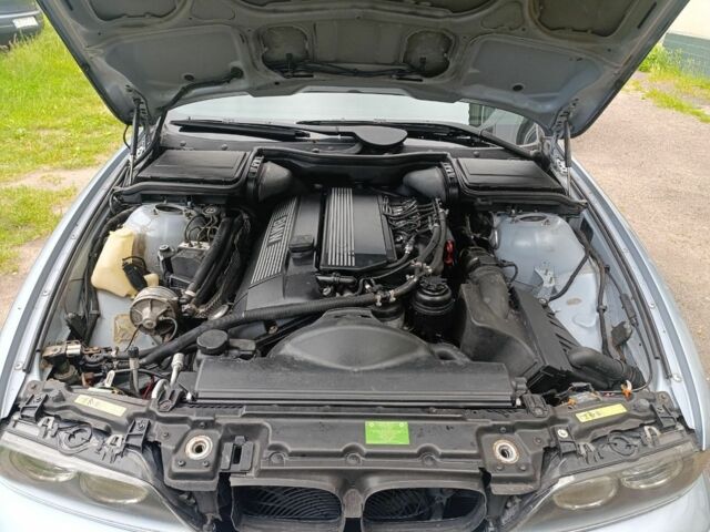 Серый БМВ 5 Серия, объемом двигателя 2 л и пробегом 460 тыс. км за 5300 $, фото 1 на Automoto.ua