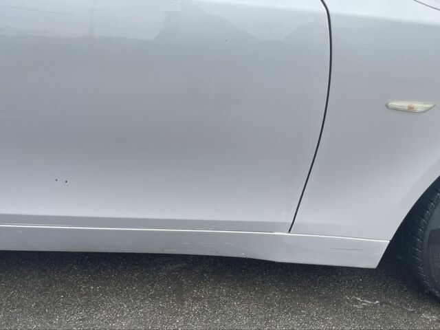 Серый БМВ 5 Серия, объемом двигателя 3 л и пробегом 400 тыс. км за 7500 $, фото 4 на Automoto.ua