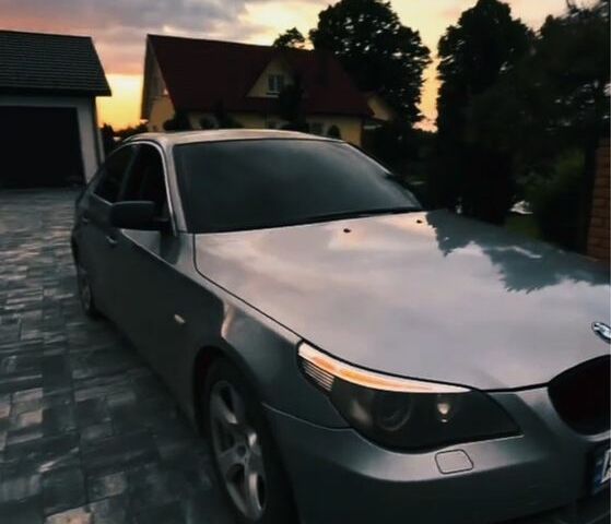 Серый БМВ 5 Серия, объемом двигателя 3 л и пробегом 368 тыс. км за 4100 $, фото 2 на Automoto.ua