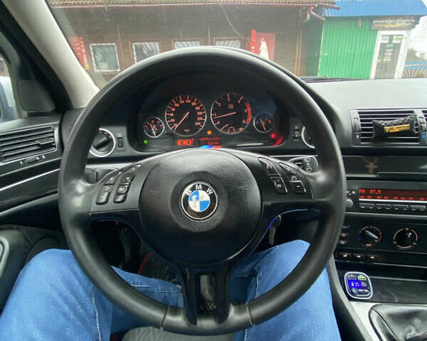 Серый БМВ 5 Серия, объемом двигателя 3 л и пробегом 440 тыс. км за 5399 $, фото 2 на Automoto.ua