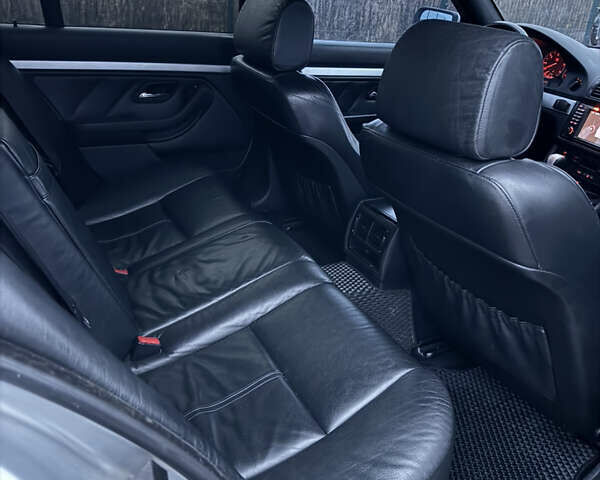 Сірий БМВ 5 Серія, об'ємом двигуна 3 л та пробігом 535 тис. км за 7888 $, фото 15 на Automoto.ua