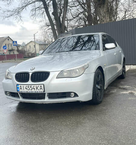 Серый БМВ 5 Серия, объемом двигателя 3 л и пробегом 400 тыс. км за 7500 $, фото 1 на Automoto.ua