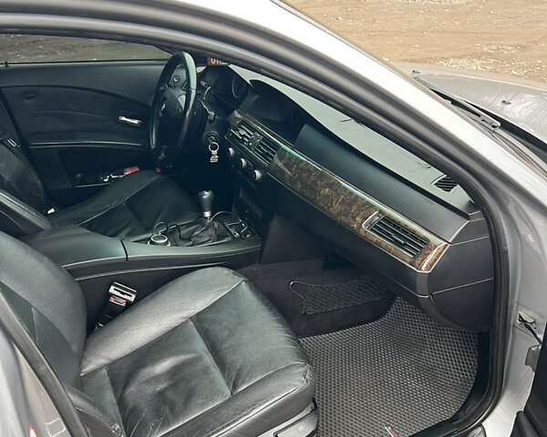 Сірий БМВ 5 Серія, об'ємом двигуна 3 л та пробігом 333 тис. км за 7500 $, фото 11 на Automoto.ua