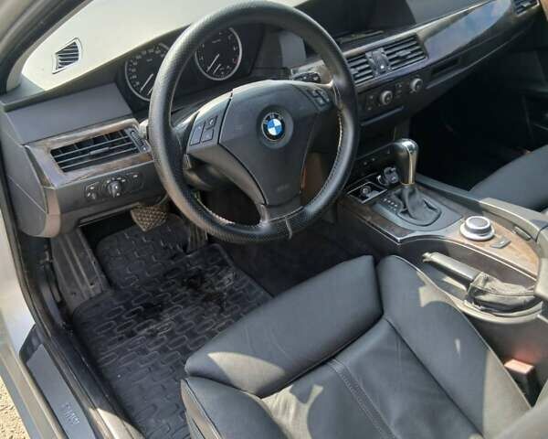 Серый БМВ 5 Серия, объемом двигателя 2.17 л и пробегом 200 тыс. км за 7300 $, фото 13 на Automoto.ua