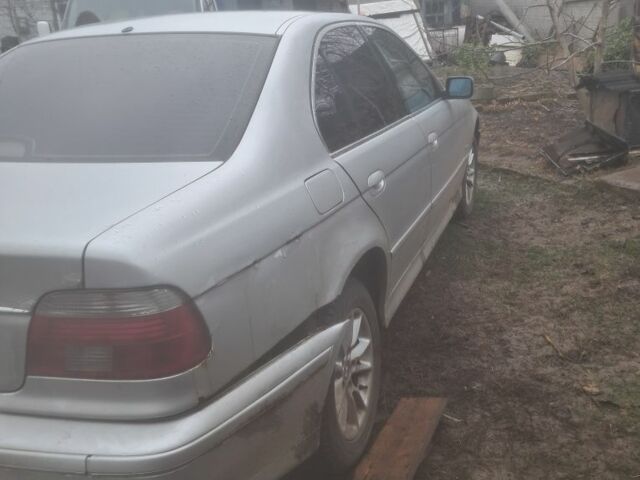 Серый БМВ 5 Серия, объемом двигателя 2 л и пробегом 45 тыс. км за 2000 $, фото 2 на Automoto.ua