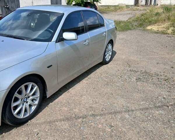 Серый БМВ 5 Серия, объемом двигателя 2.17 л и пробегом 200 тыс. км за 7300 $, фото 2 на Automoto.ua