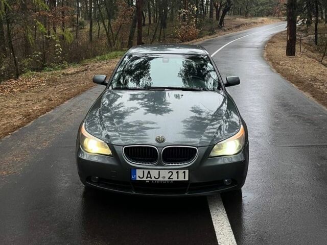 Серый БМВ 5 Серия, объемом двигателя 3 л и пробегом 320 тыс. км за 4800 $, фото 2 на Automoto.ua