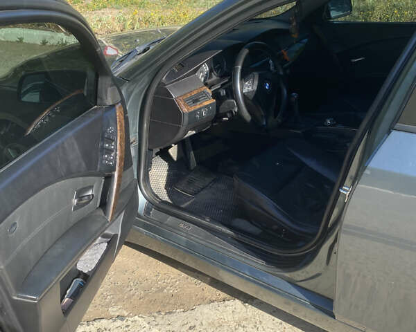 Серый БМВ 5 Серия, объемом двигателя 2.99 л и пробегом 381 тыс. км за 7850 $, фото 8 на Automoto.ua