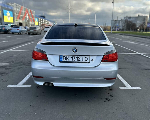 Серый БМВ 5 Серия, объемом двигателя 3 л и пробегом 317 тыс. км за 7800 $, фото 9 на Automoto.ua